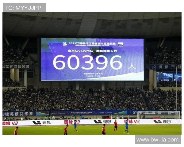 南京篮球队团队协作引发热议球迷对战术配合与球员默契提出不同看法