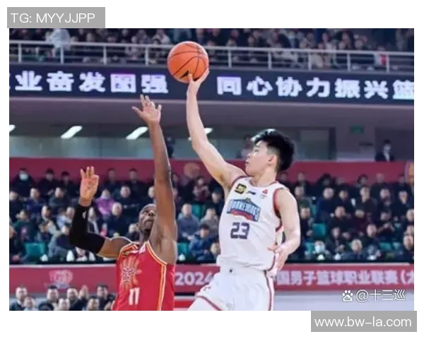 南京篮球队防守表现分析与改进建议探讨